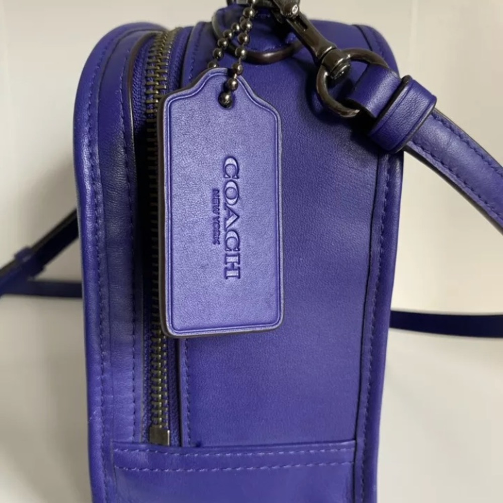 Coach lunch pail box purse great condition purple - Picture 2 of 8